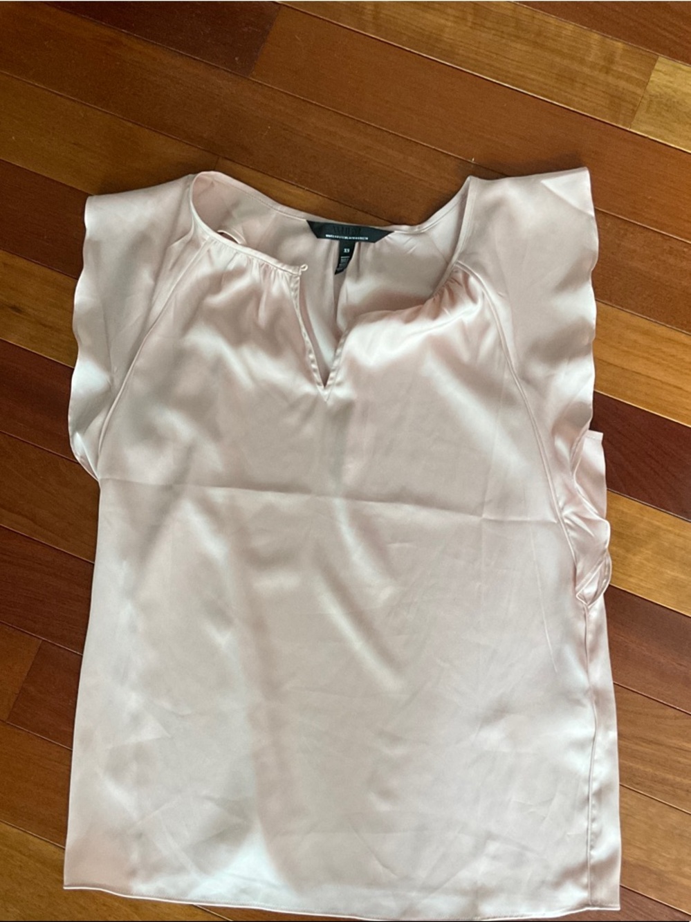 White House Black Market Blush Satin Notch V Cap Sleeve Blouse